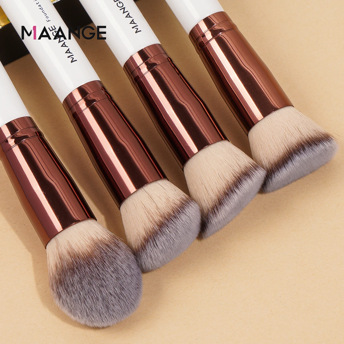 MAANGE 4Pcs Makeup Brushes with Case Foundation Concealer Powder Makeup Brush Soft Fluffy Bristles Big Cosmetic Brushes Set