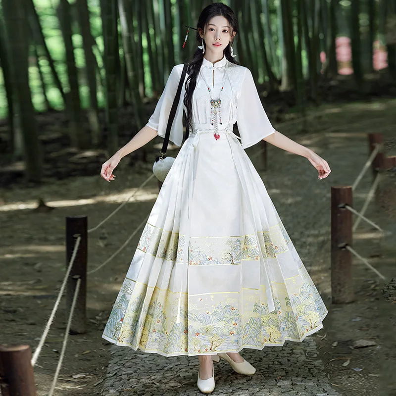 

YOUDEYISI New Chinese Hanfu , Disc-buckled Retro Jacquard Stand-up Collar, A Piece of Heavy Industry Woven Gold Horse Dress