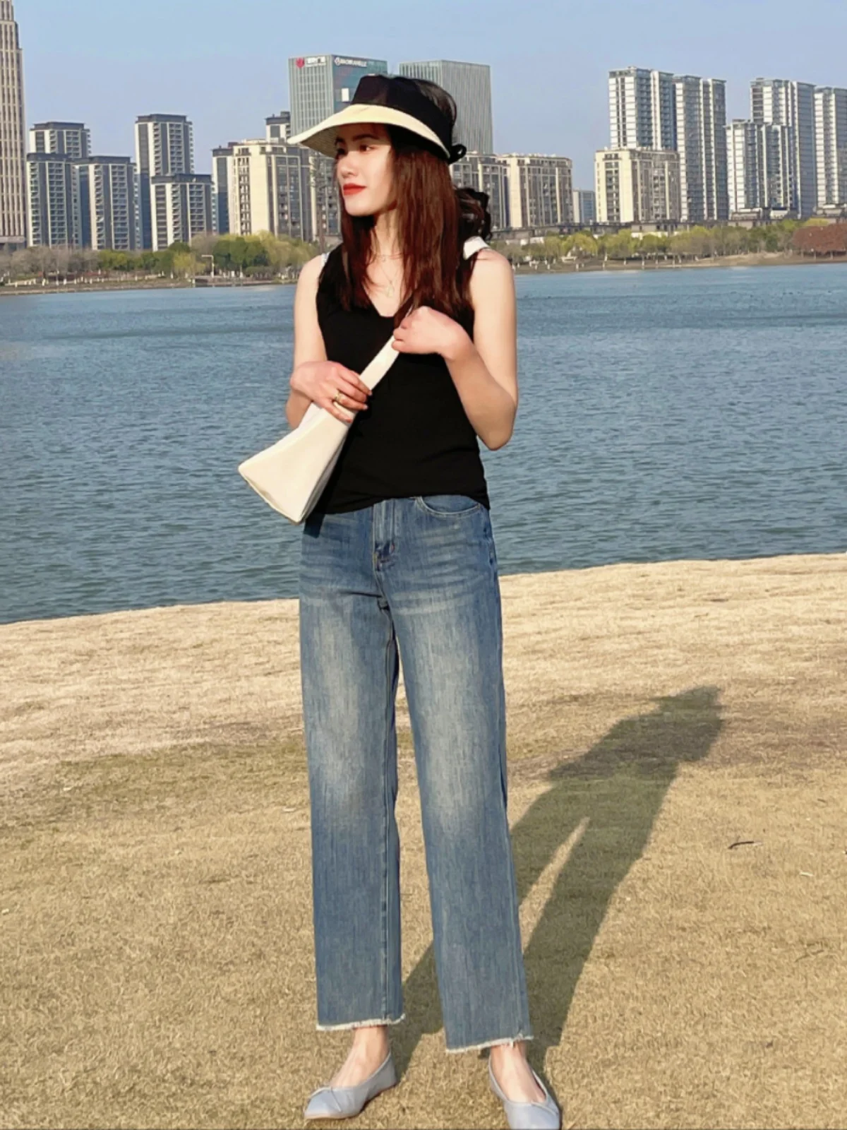 

Spring Season High Waist Straight Leg Jeans Women's Premium Denim Skinnier Ankle Length Trousers Wear Resistant Zipper Closure