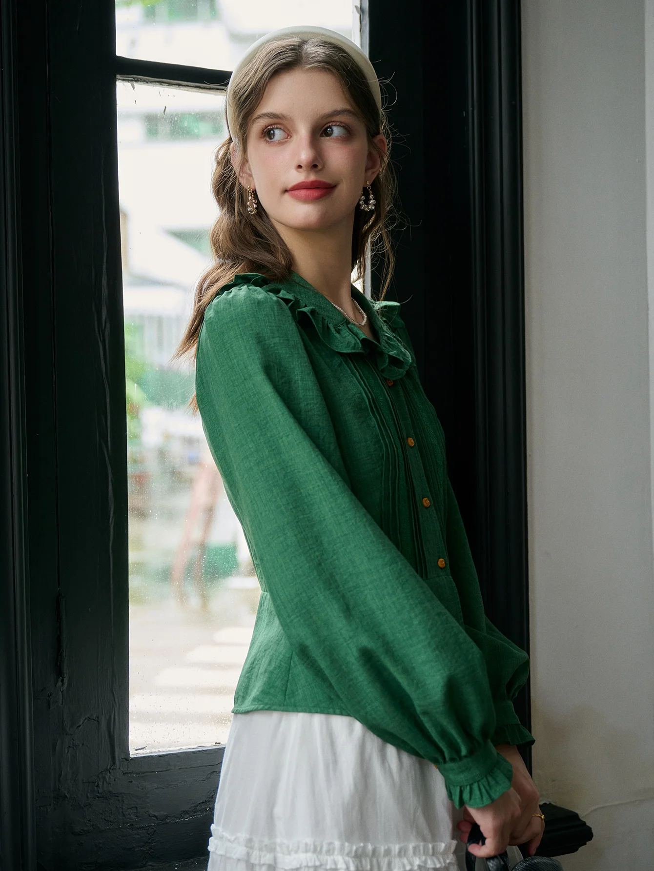 Prosta damska koszula z długim rękawem w stylu retro, 100% poliester, kołnierzyk Peter Pan, zapinana na guziki