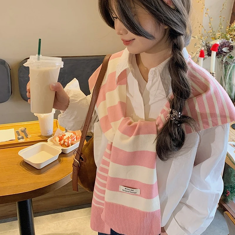 

Women's Shawl Fashionable Versatile Wool Knitted Black And White Striped Shawl Knitted Shawl Four Seasons Shoulder Scarf