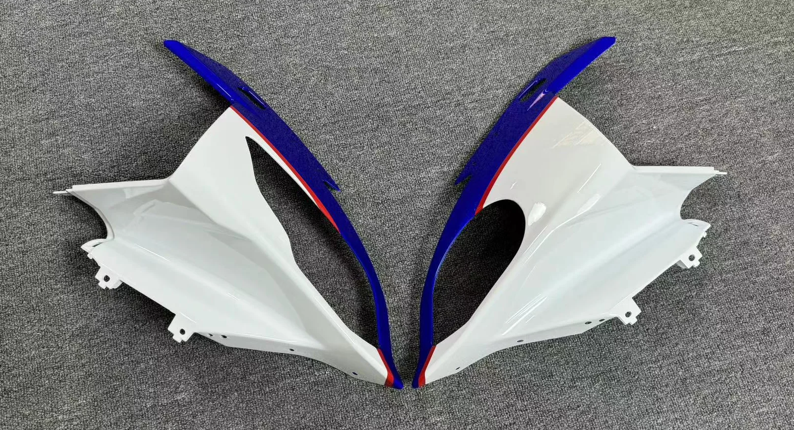 

Motorcycle accessories are suitable for S1000RR 2015 16 17 18 front hood left headlight cover right lampshade cover