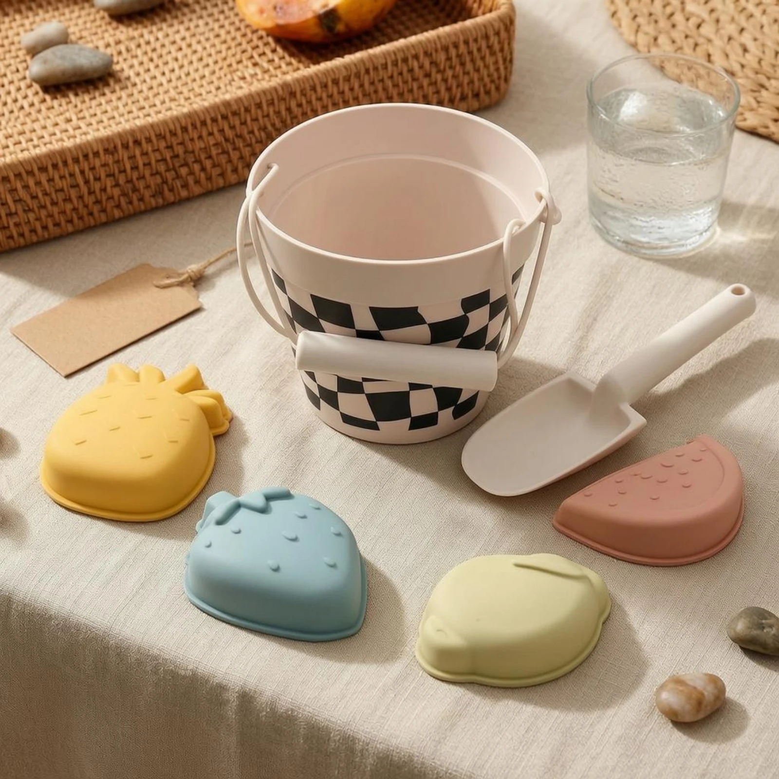 

Silicone Beach Toy Set Matte Finish Sand Pail and Shovel Set Silicone Beach Toys Raised Details Kids Plaything Molded