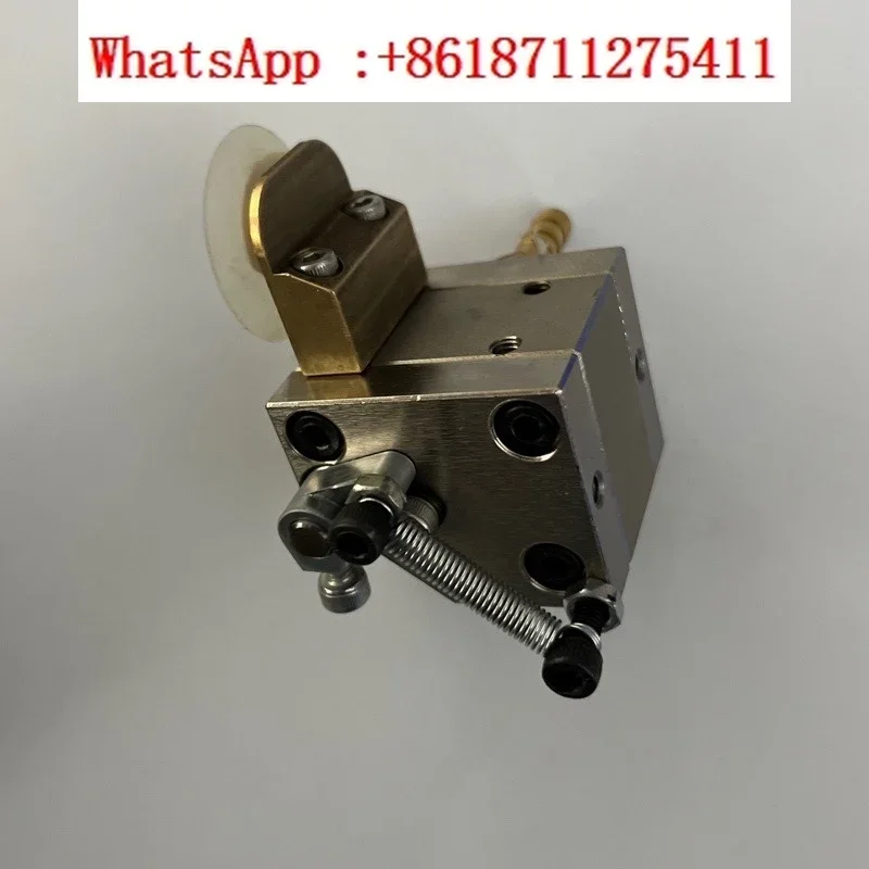 Fully automatic heaven and earth lid carton machine suction cup suction nozzle skin