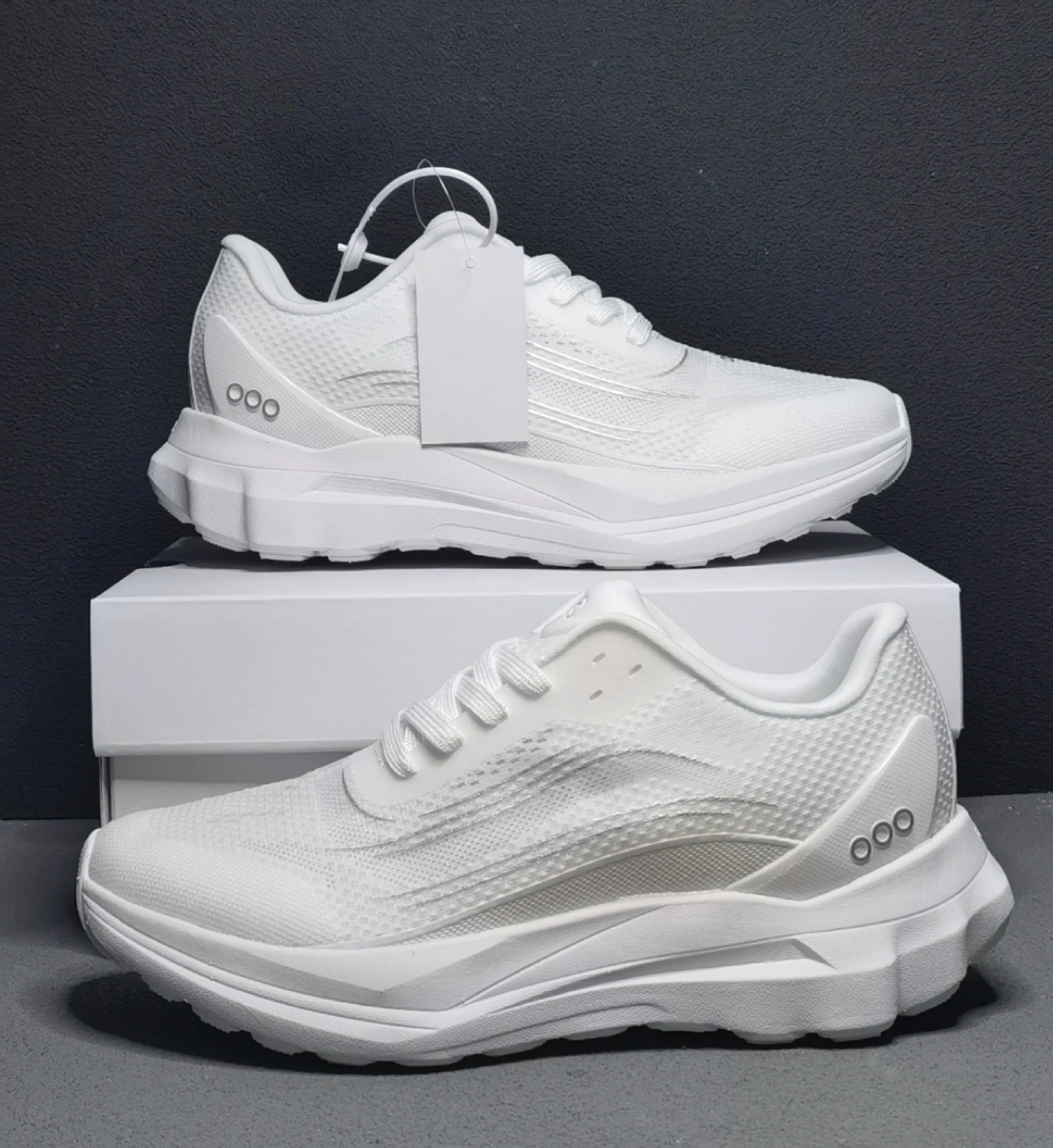 2026 Men's and Women's Comfortable, Versatile, Anti Slip, Breathable, Low Cut Sports Running Shoes