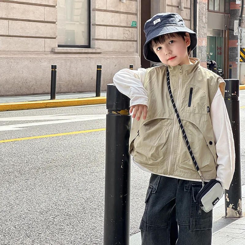 Children's Top 2025 Autumn Boys' Handsome Work Clothes Vest Small and Medium sized Children's Mountain Series Sleeveless Coat Tr