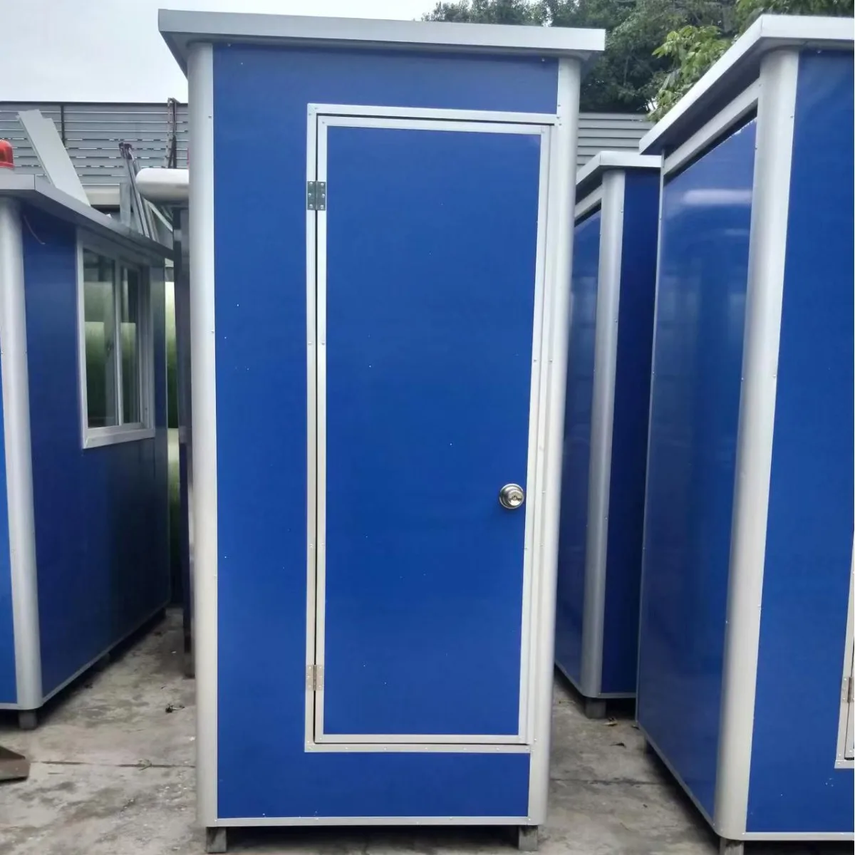 

Modern Steel Eco-friendly Portable Public Toilet Prefab Restroom School Hospital City Use Outdoor Applications 5-Year