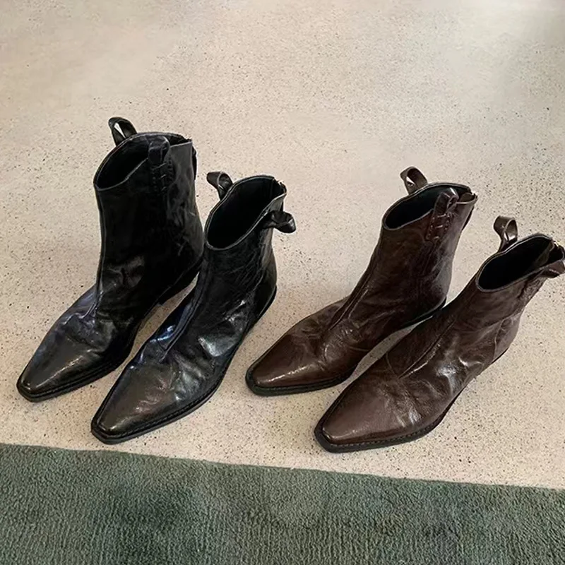 

Autumn and winter fashionable pointed V-neck retro denim slim boots with thick heels and wrinkled Western short boots for women