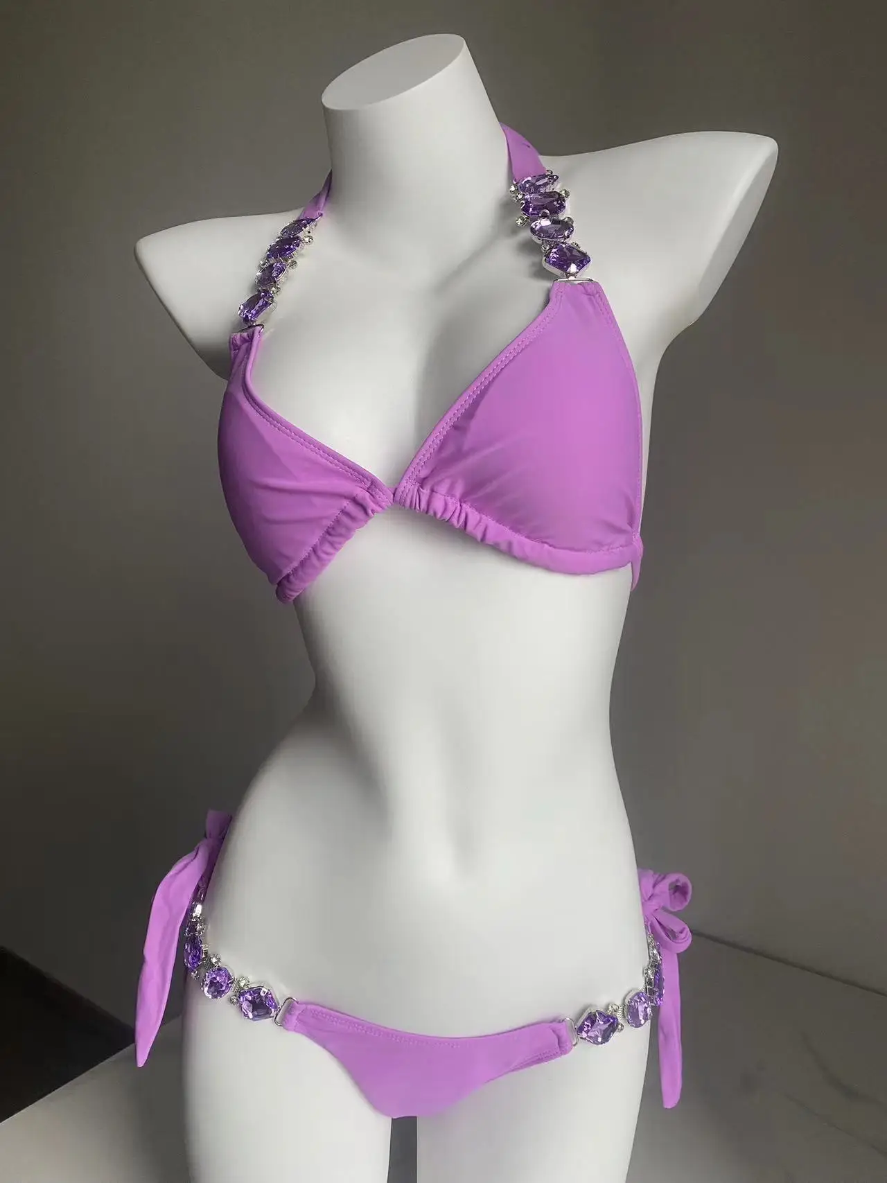 Sexy Steentjes Bikini 2024 Mujer Vrouwen Effen Rode Glitter Diamant String Badmode Halter Badpak Band 2-delig Badpak