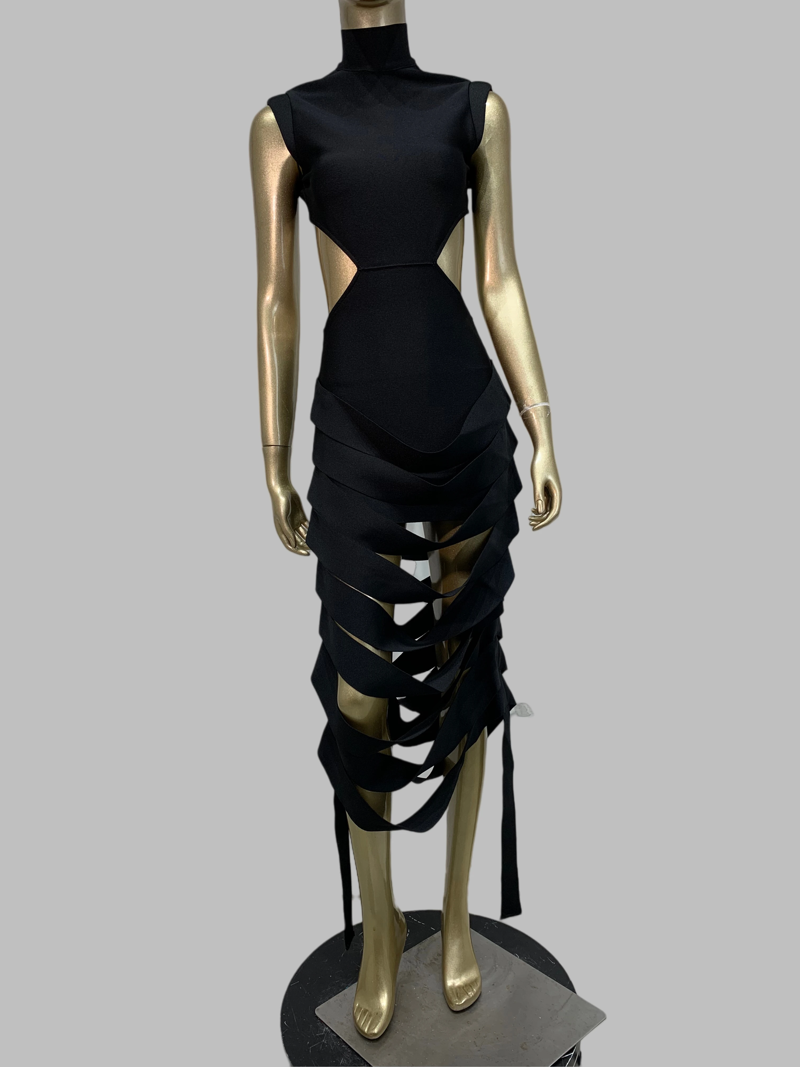 เดรสสไตล์พังก์สำหรับผู้หญิง สีดำ แบบผูกเชือก ไม่มีแขน โชว์หลัง ผ่าข้าง ยาวปานกลาง เหมาะสำหรับงานปาร์ตี้กลางคืน งานเลี้ยง หรือโอกาสพิเศษ