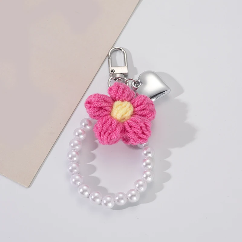 Lovely Handmade Knitted Flower Pearl Chain Keychain Crocheted Key Rings for Women Girls Handbag Pendants Charms DIY Jewelry Gift