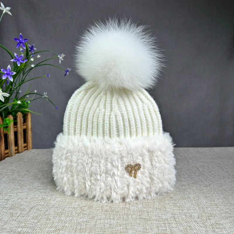 2024 Plush Splicing Ear Protection Knitted Hat Women\'s Autumn and Winter Warm Knitted Hat Fashion Cold Hat