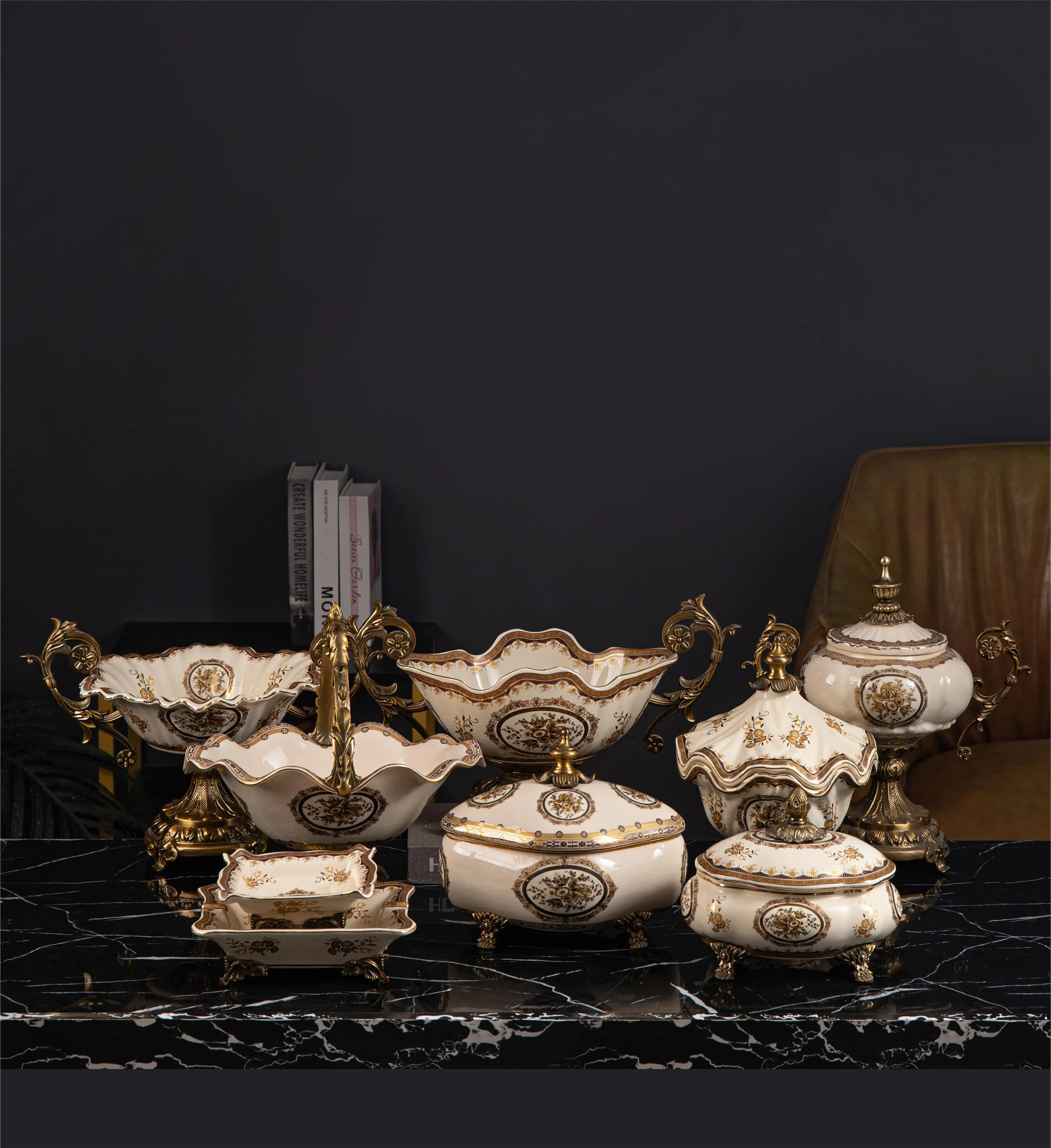 

China Manufacture Handmade Flower Art Design Luxury Home Decoration Table Wavy Grain Mouth Ceramic Fruit Bowl with Alloy Base