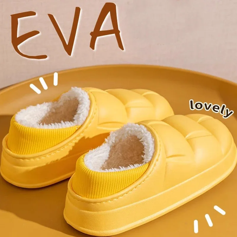 

Зимняя уличная одежда, новинка 2024, непромокаемые хлопковые тапочки для женщин, домашняя обувь на толстой подошве с добавлением бархата, мужская хлопковая обувь