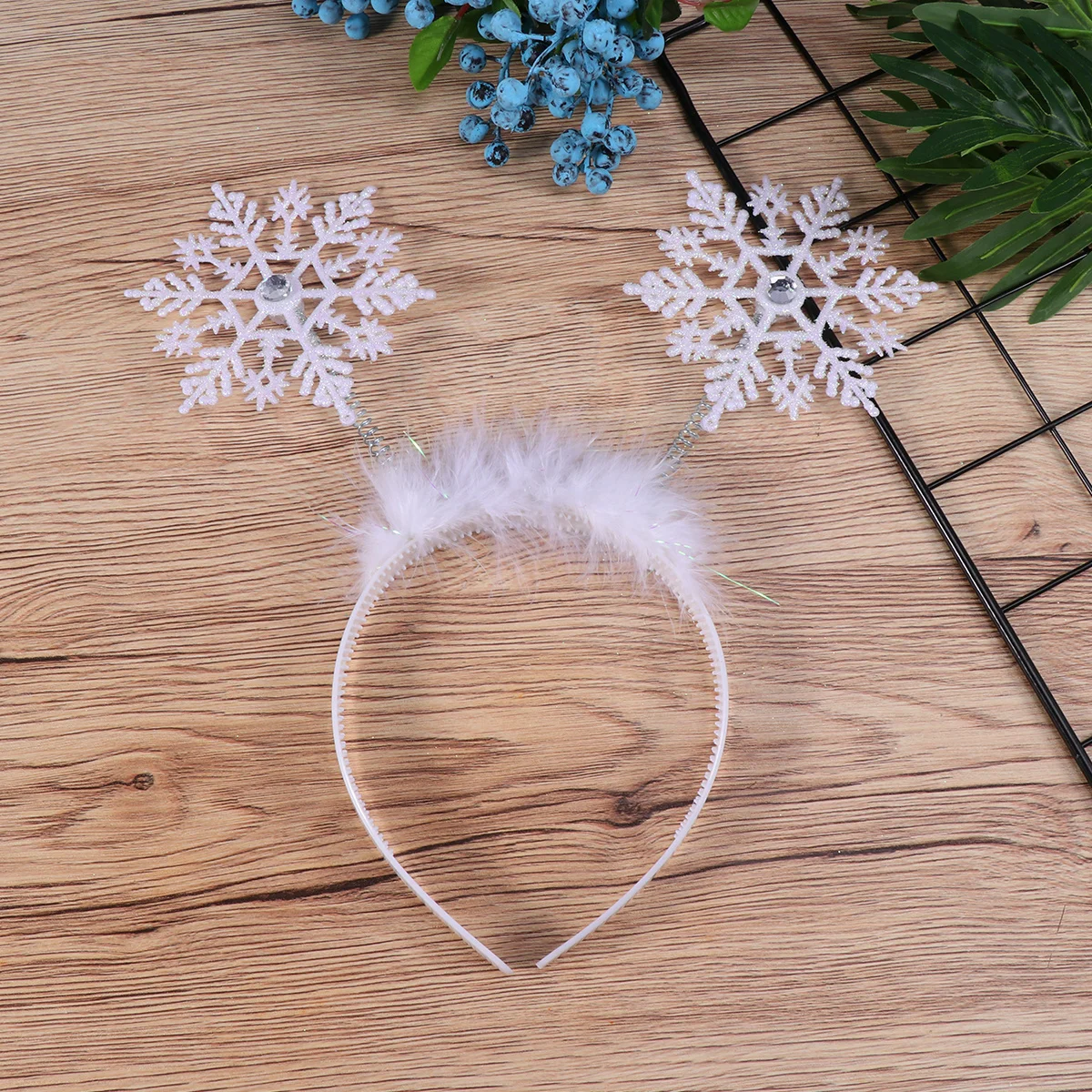 

6Pcs Snowflake Hair Hoops White Christmas Decorative Headbands Adorable Headdress Party Supplies Fun Gift Nonfading