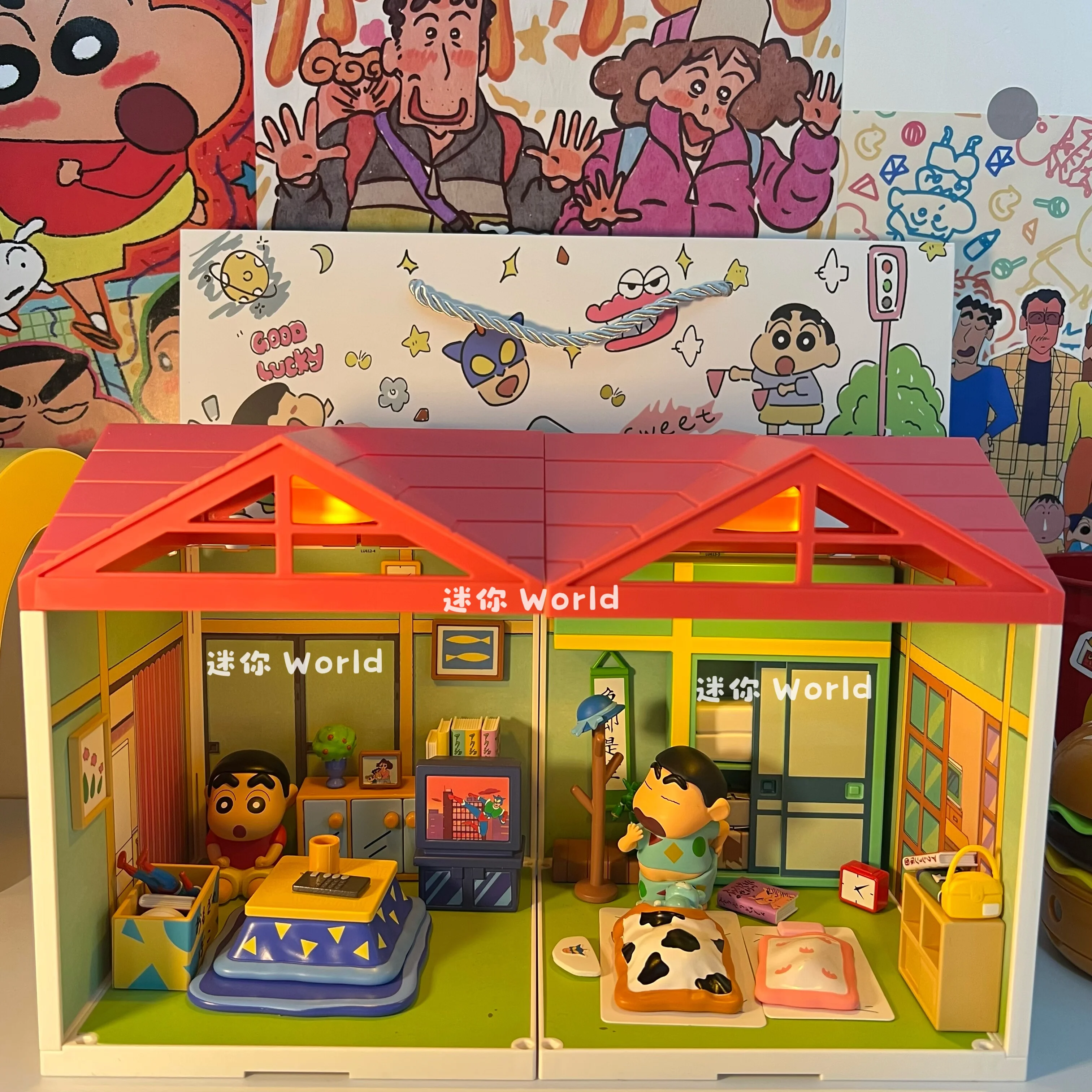 

Crayon Shin-Chan'S World Diy Assembly Miniature Scene Blind Box Buildable Figure Set Micro Diorama Gift For Valentine'S Day Toy