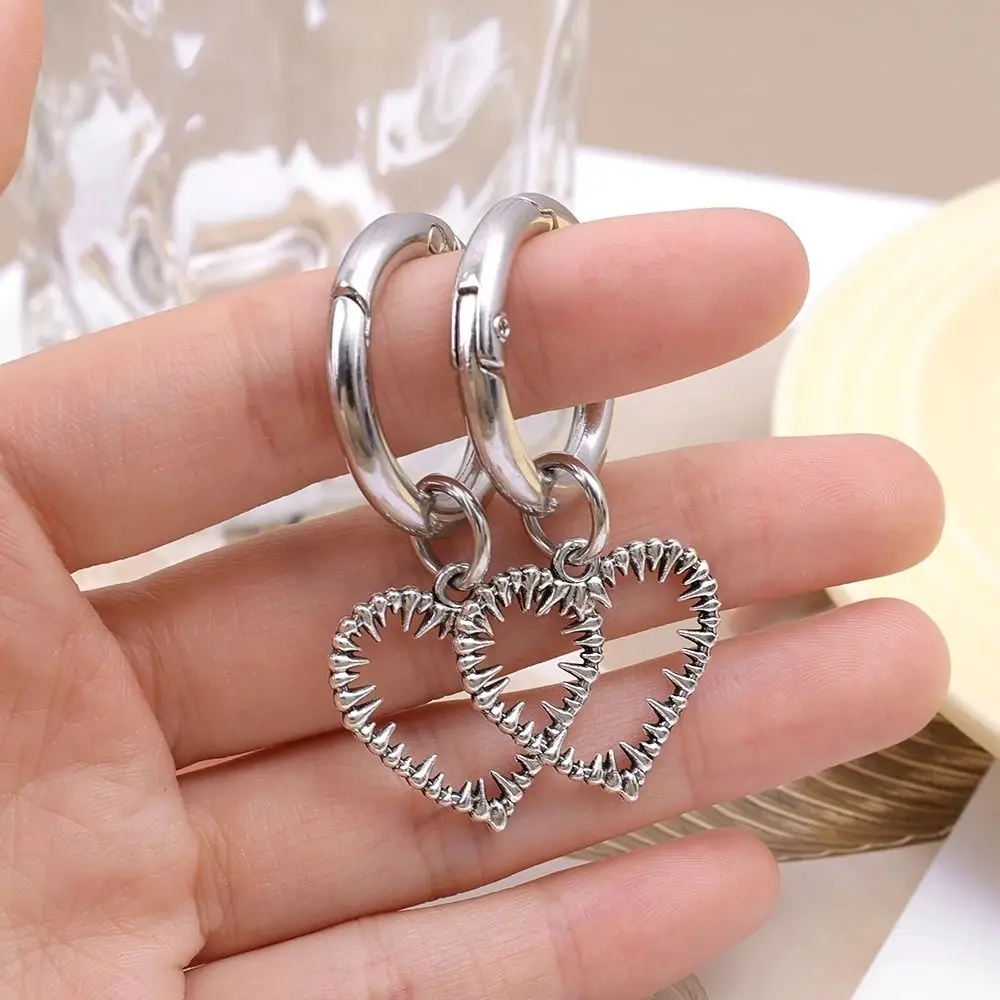 2Pcs New Shoes Accessories Shoes Buckles Shoes Decoration Party Jewelry Boots Snap Hook Punk Metal Big Stars Hearts Pendant