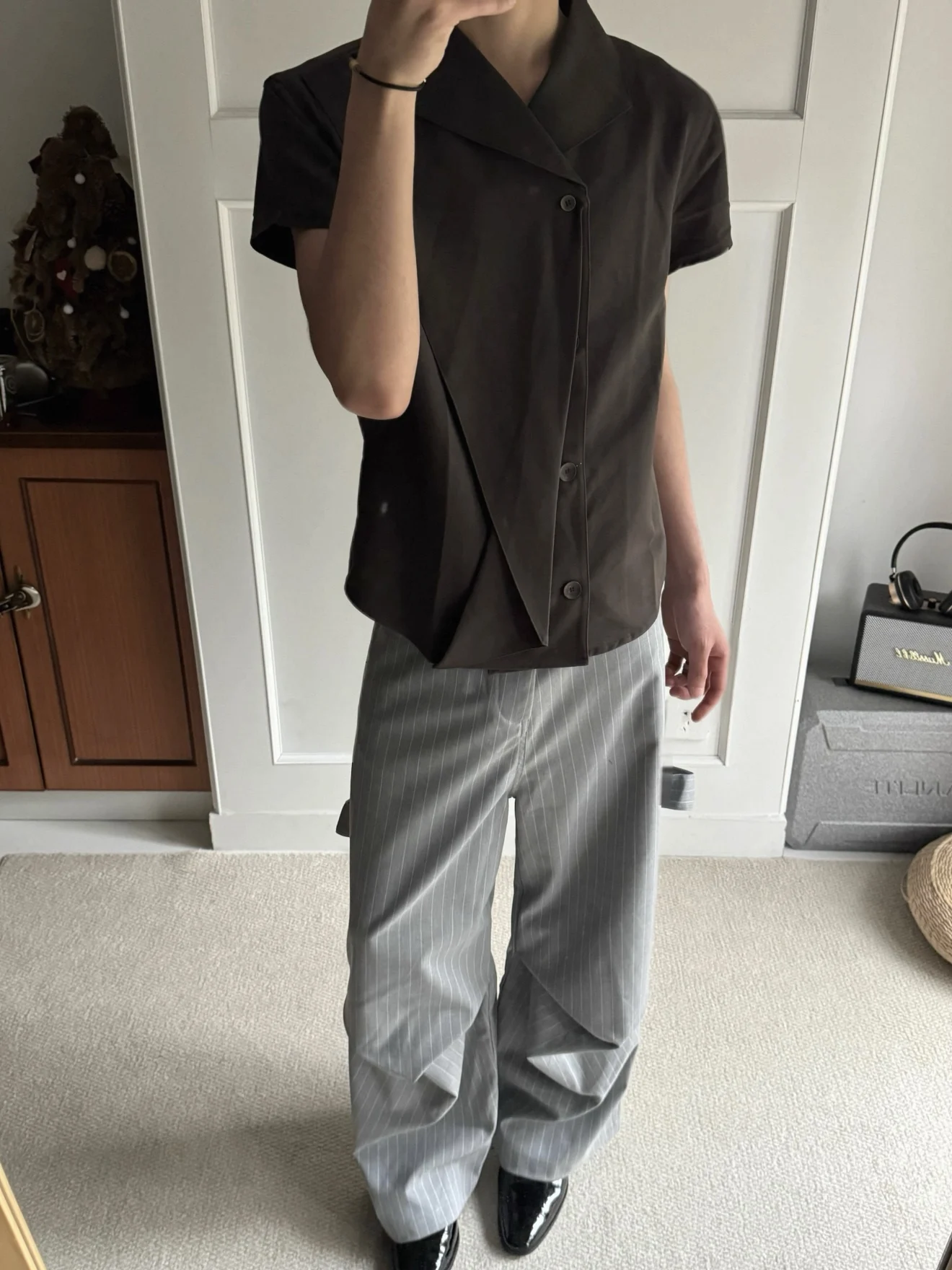 Retro American Charcoal Grey Brown Deconstructed Pleated Page Flying Sleeve Short Sleeve Shirt Men's Summer Design Sense Shirt