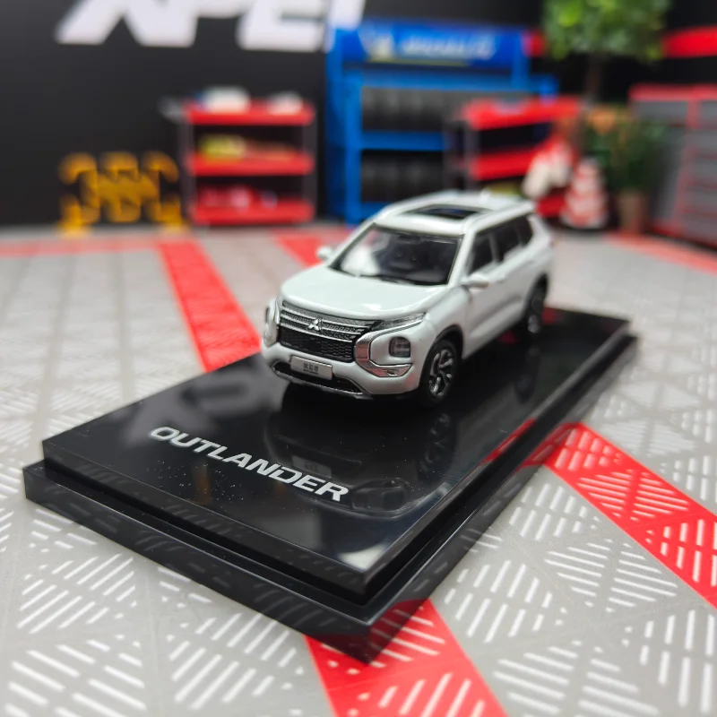 

Diecast 1:64 Scale GAC Mitsubishi Outlander Original Alloy Car Model Collectible Toy Gift Souvenir Display Ornament