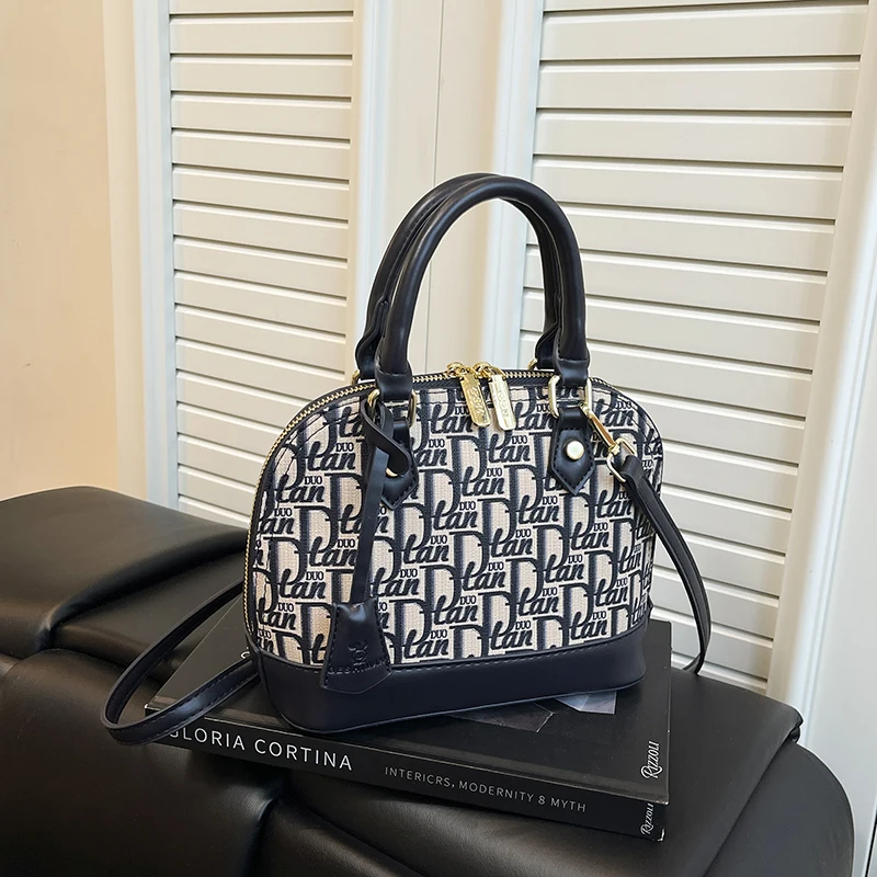 

Роскошная винтажная женская сумка через плечо из искусственной кожи с буквенным принтом, металлическим регулируемым ремнем, многофункциональная сумка-ракушка для повседневного использования