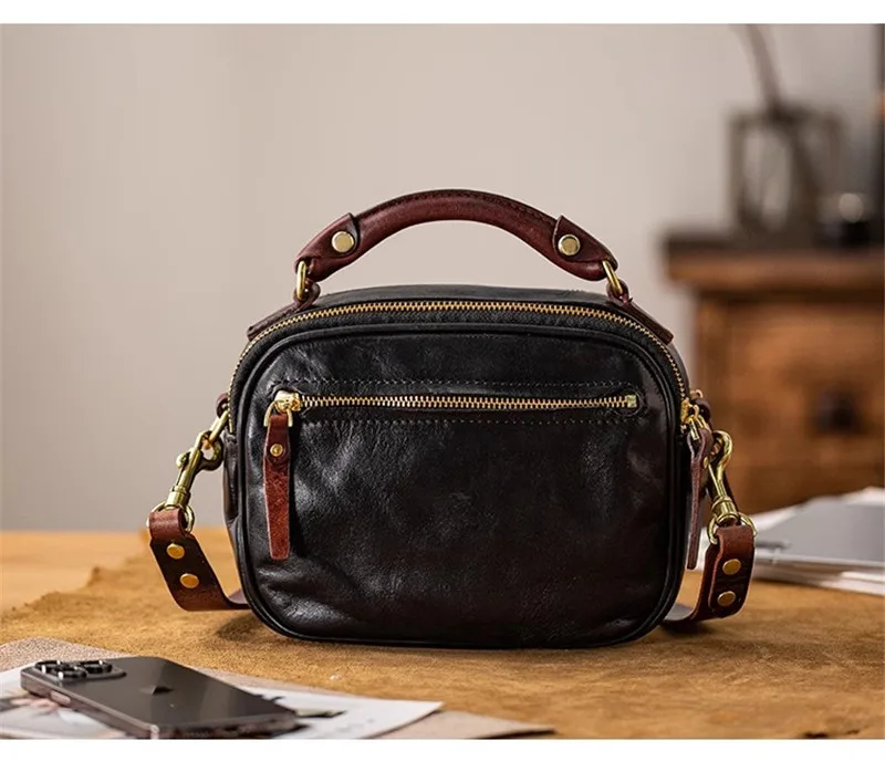 Modische, hochwertige Herren-Umhängetasche aus echtem Leder, lässige Designer-Luxus-Schultertasche aus echtem Rindsleder in Schwarz. – Detail 4