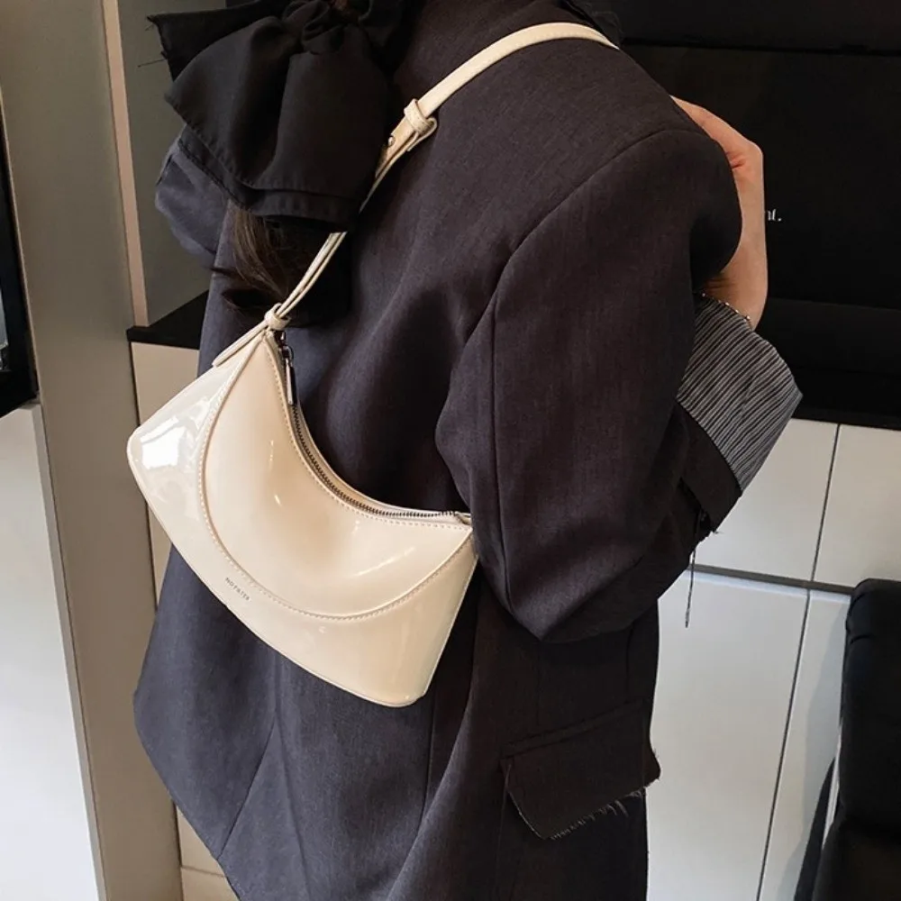 

PU Leather Half-Moon Crossbody Bag Crossbody Versatile PU Leather Shoulder Bag Korean Style Messenger Bag Underarm Bag Women