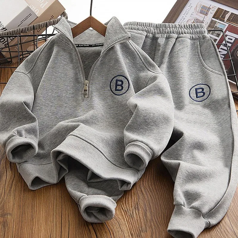 Neues Jungen-Kleidungsset für Frühling und Herbst, Teenager-Langarm-Kleidung, Anzug mit Buchstaben-Pullover, Oberteil und Hose, 2-teiliges Outfit, Kinder-Trainingsanzug