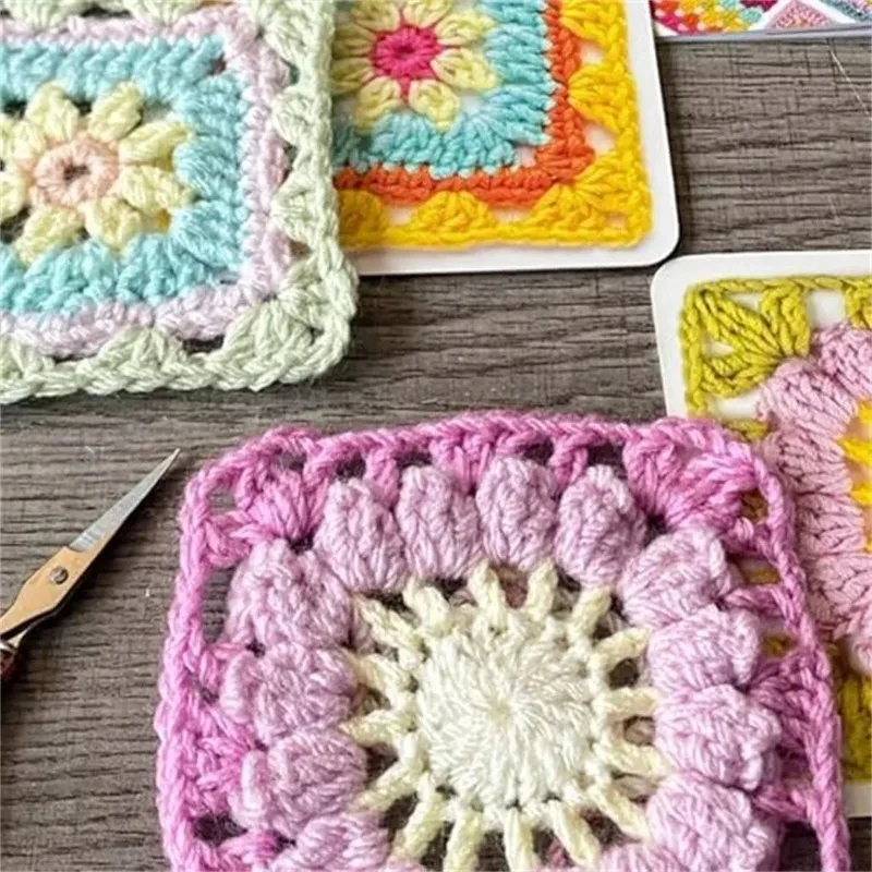 Knitting Card Kit 50pcs/box Mix Matchs Designs The Granny Square Card Deck Handmade Cotton Crochet Rainbow Patterned Patch