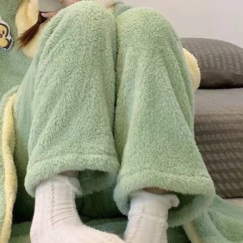 Pochacco mignon Anime dessin animé corail velours pyjamas pour filles épaissi maison vêtements pyjamas deux pièces ensemble qui peut être porté à l'extérieur