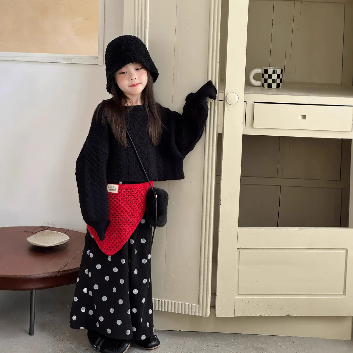 Girls Blouse Autumn and Winter New Korean Version Fried Dough Twists Knitting Black Sweater Thickened Knitting Blouse