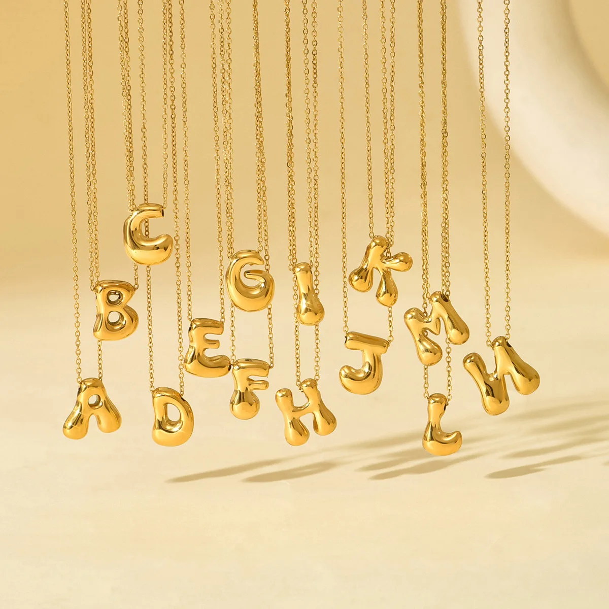 Titan Stahl Buchstabe vergoldet Damen Accessoires individueller Schmuck Halsketten Schmuck Anfangsbuchstabe Name Blase Halskette