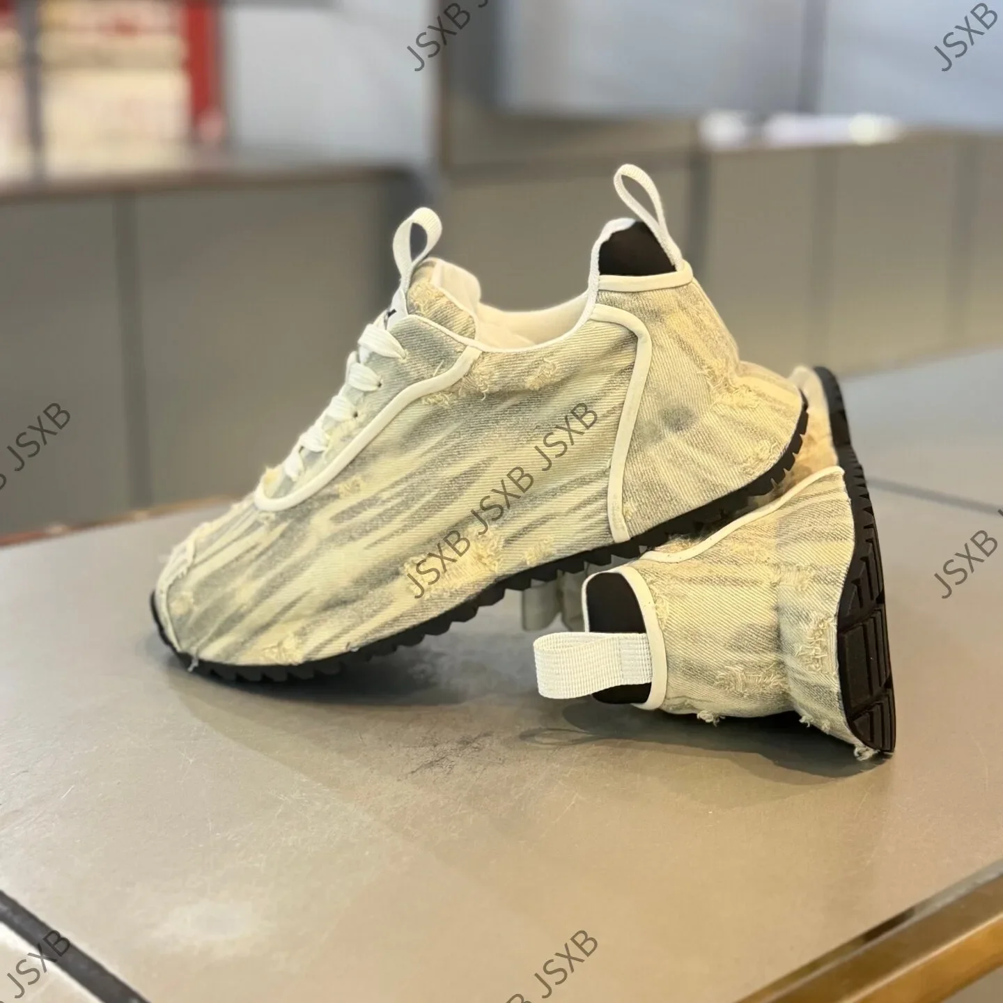 Best-selling sports shoes, casual lightweight fabric, breathable style  sneakers running shoes  sneakers men shoes for men