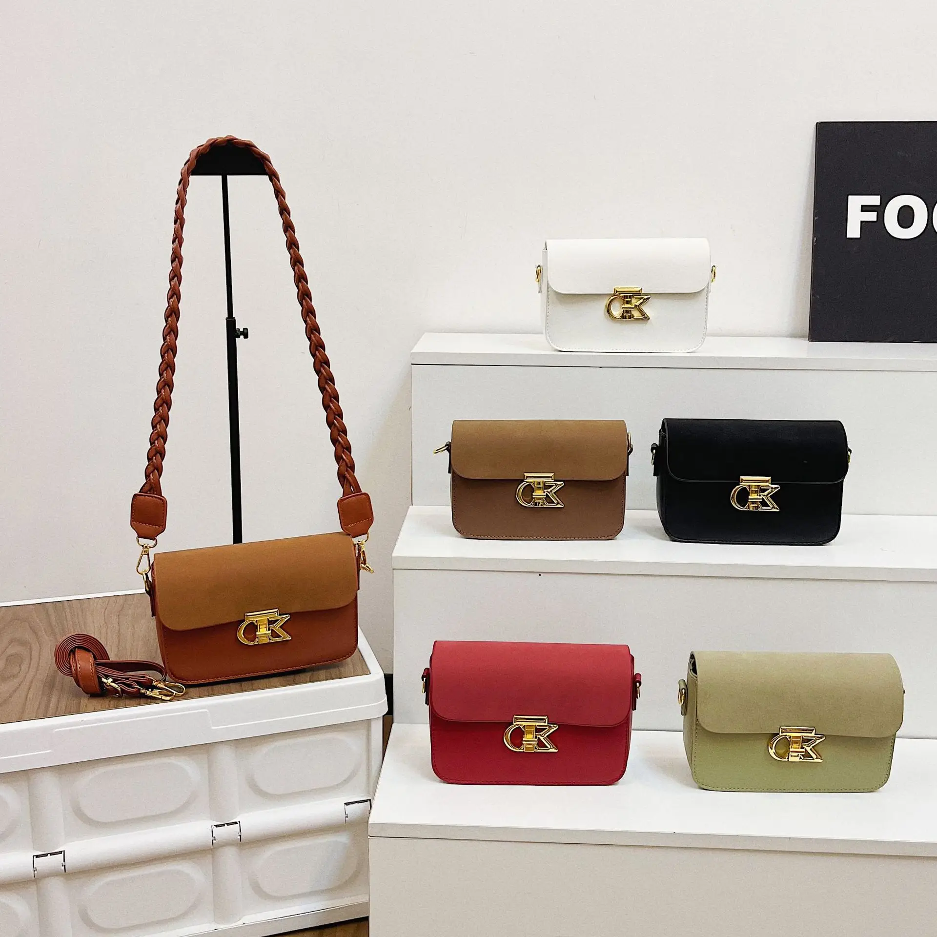 

2025 New French Minimalist Chain Bag - Shoulder/Crossbody, PU Leather, Ins Casual Trend