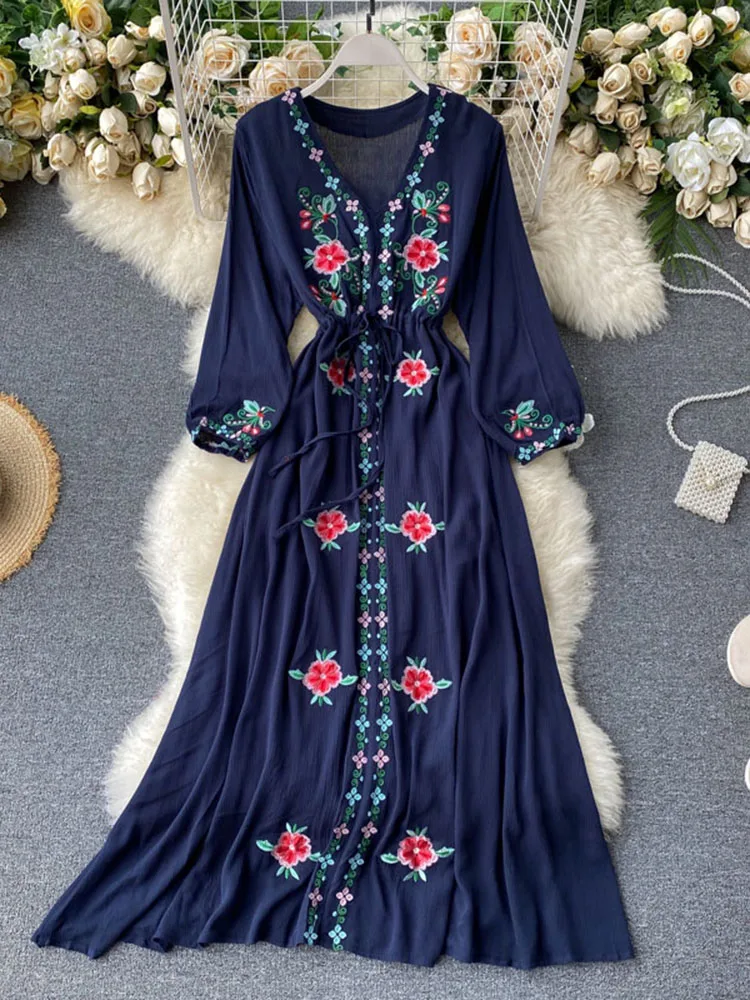 Women's Dress Travel Photography Holiday Long Dress New Retro Ethnic Style Embroidered V-neck Lantern Sleeve Dress ML