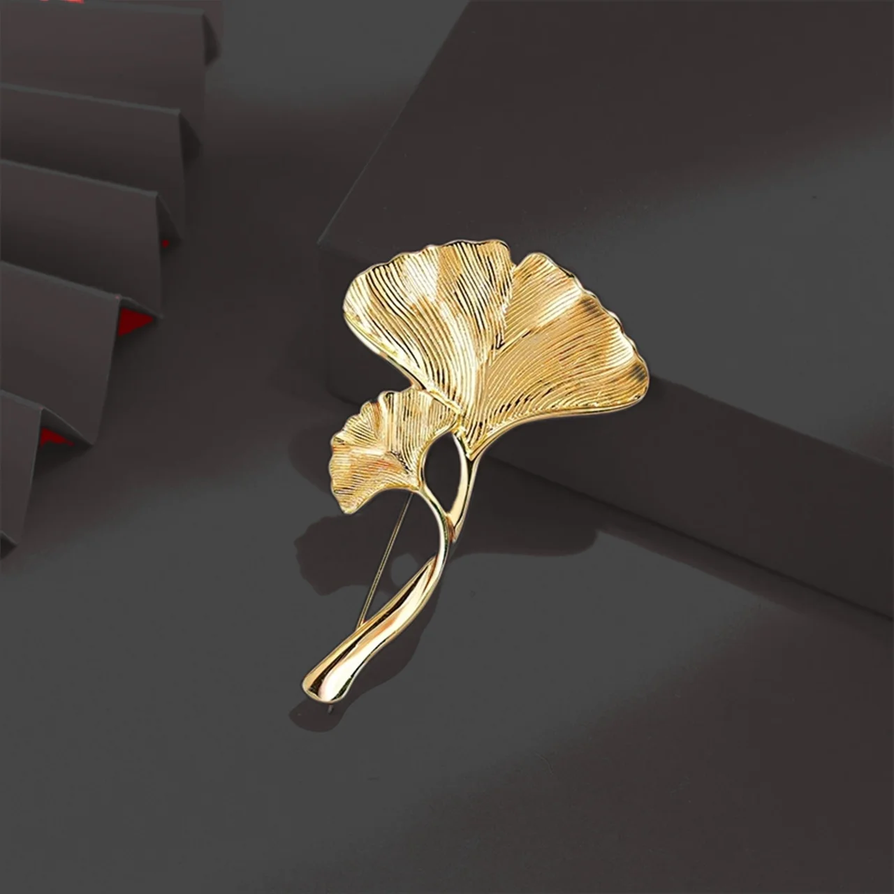 

S925 Sterling Silver Gold Plating Leaf Brooch Women Micro Inlaid Feel Luxury Men Pin Gift Fine Charm Exquisite Jewelry Wholesale