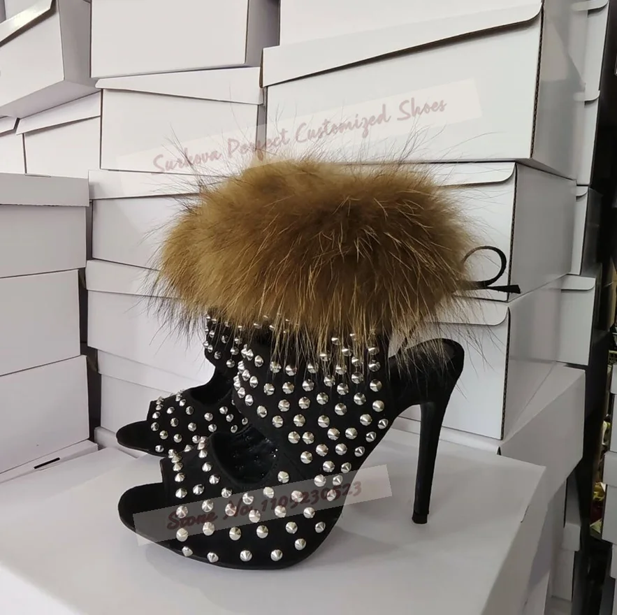 

Женские черные замшевые серебряные сандалии с металлическими заклепками, пушистые теплые модельные туфли с меховым декором, плюшевые туфли-лодочки на тонком высоком каблуке с открытым носком