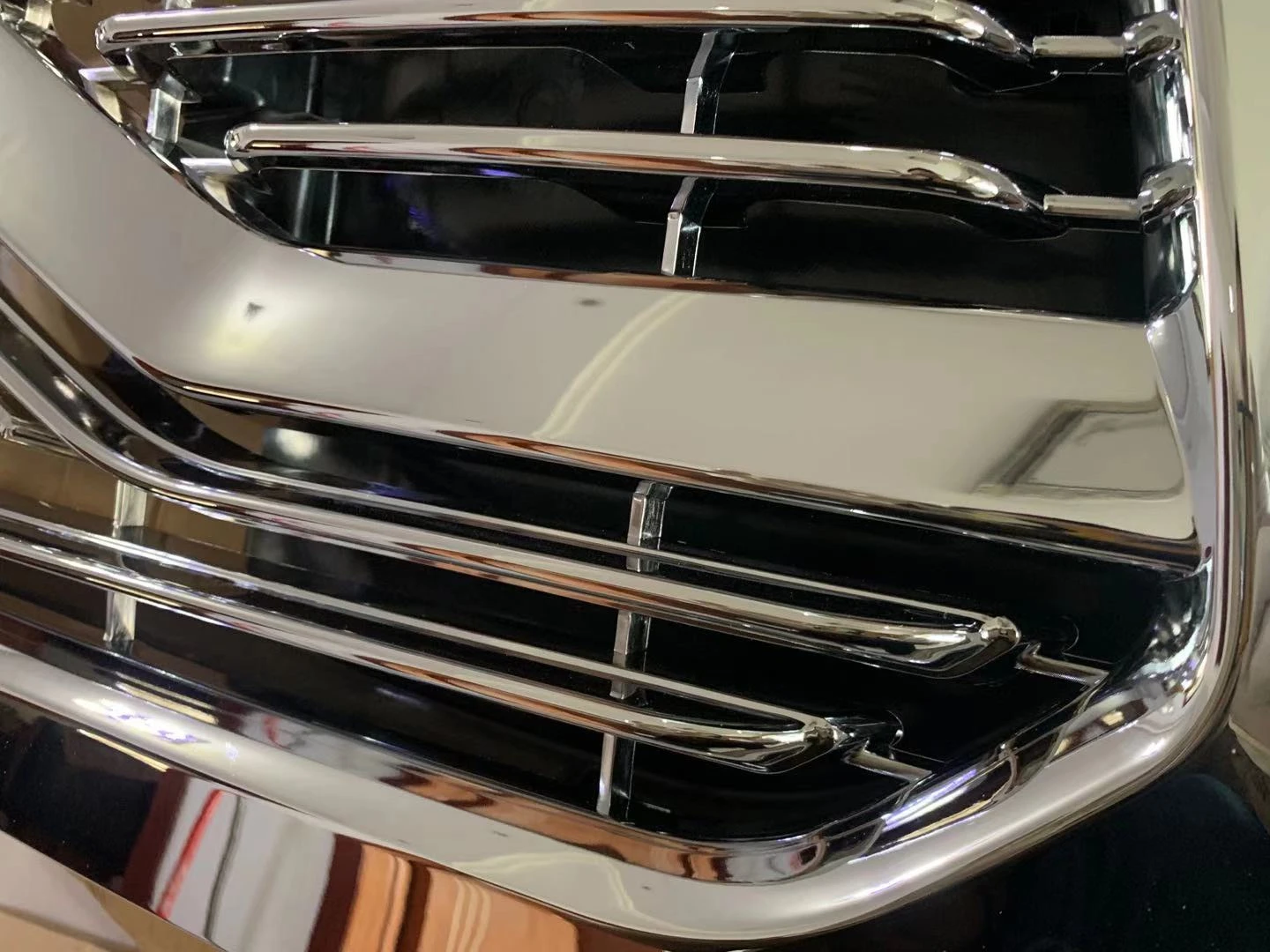 شوايات سباق شواية أمامية متوسطة عالية الجودة ABS كاملة ذات نوعية جيدة كروم مناسبة لدودج رام 1500 2013-2018 #4