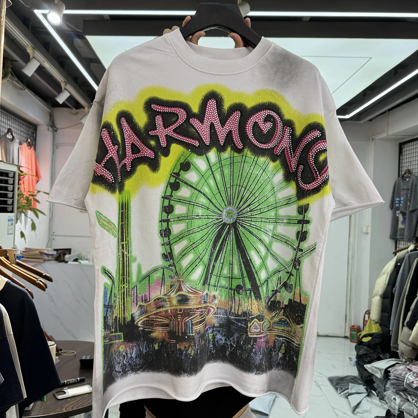 

Harmony Street Style T-Shirt Rhinestone Letter Wheel Print Vintage Worn Short Sleeve American Loose Fit Cotton Skin-friendly ...