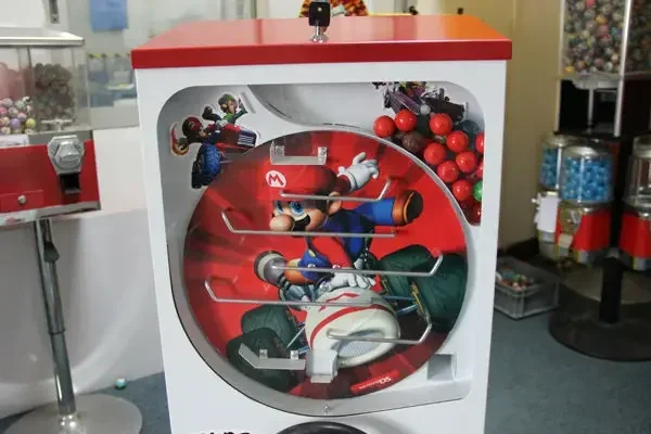 Distributeur automatique de jouets/Twister