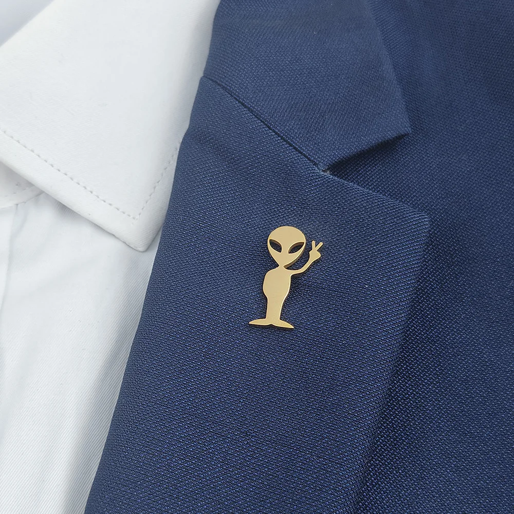 

Cartoon alien gold-plated badge, men's suit brooch, black lapel pin, clothing accessories set, boyfriend gift