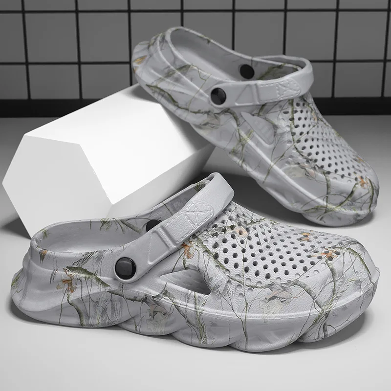 

New 2026 Men Summer Sandals Breathable Soft EVA Indoor Beach Slippers Male Leisure Clogs Thick Sole Comfortable Platform Shoes