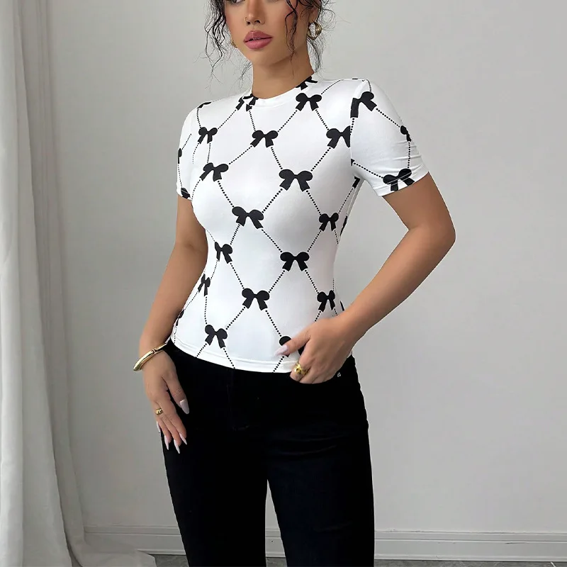 Odzież damska 2025 Letnia koszulka w stylu europejskim i amerykańskim Wąski top z krótkim rękawem Milk Silk Stretch