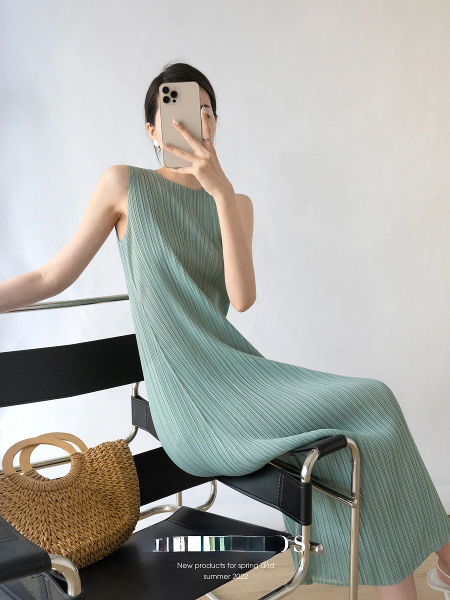 Miyake Pleated Classic Long Dress 2023 Summer New Solid Color High Grade Temperament Tank Top Dress Sleeveless Dress