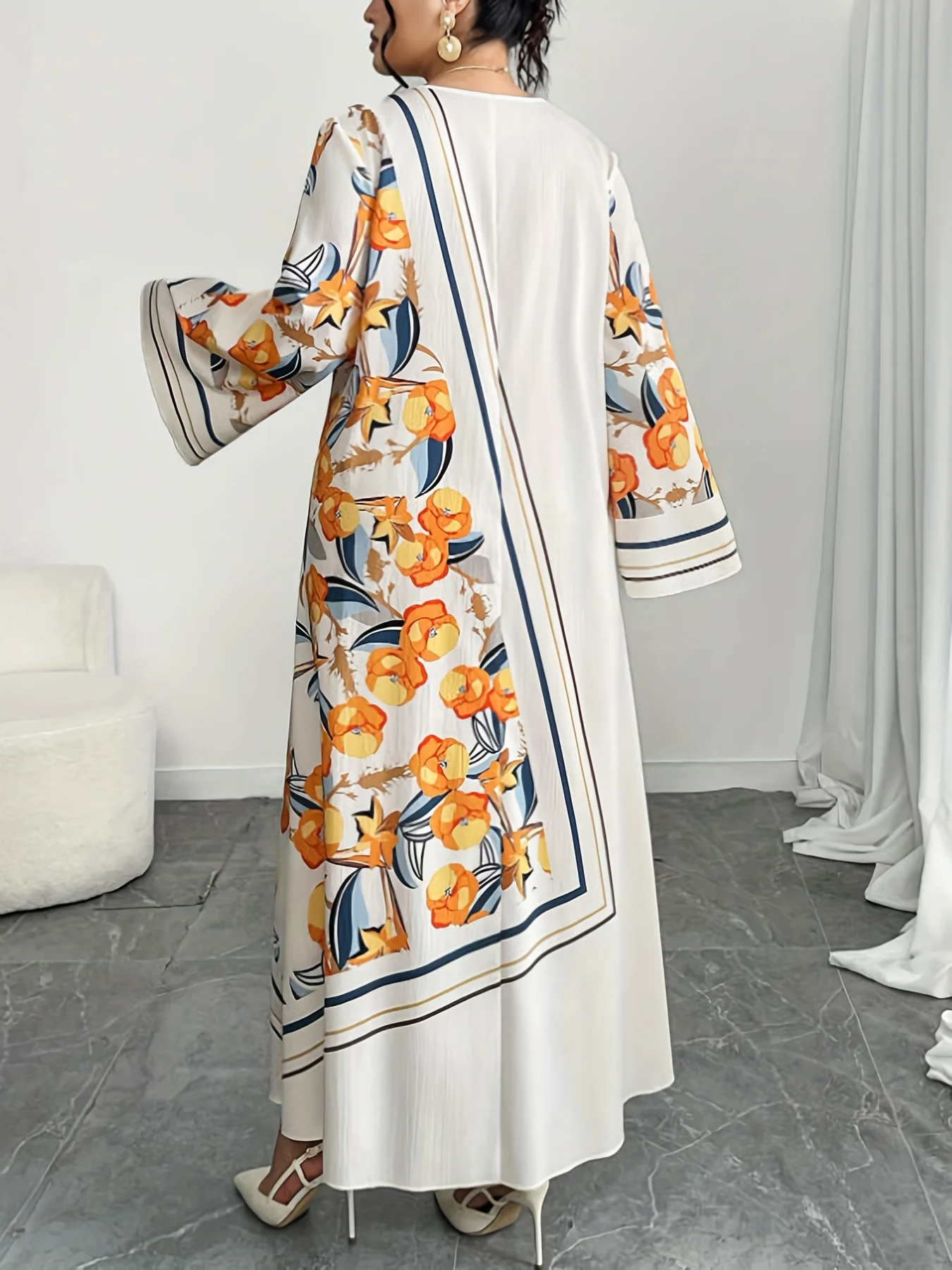 Plus Size Fashionable Women's Middle East Robe Dress Ethnic Print Loose Comfortable Vacation Style Long Sleeve V-Neck Gown