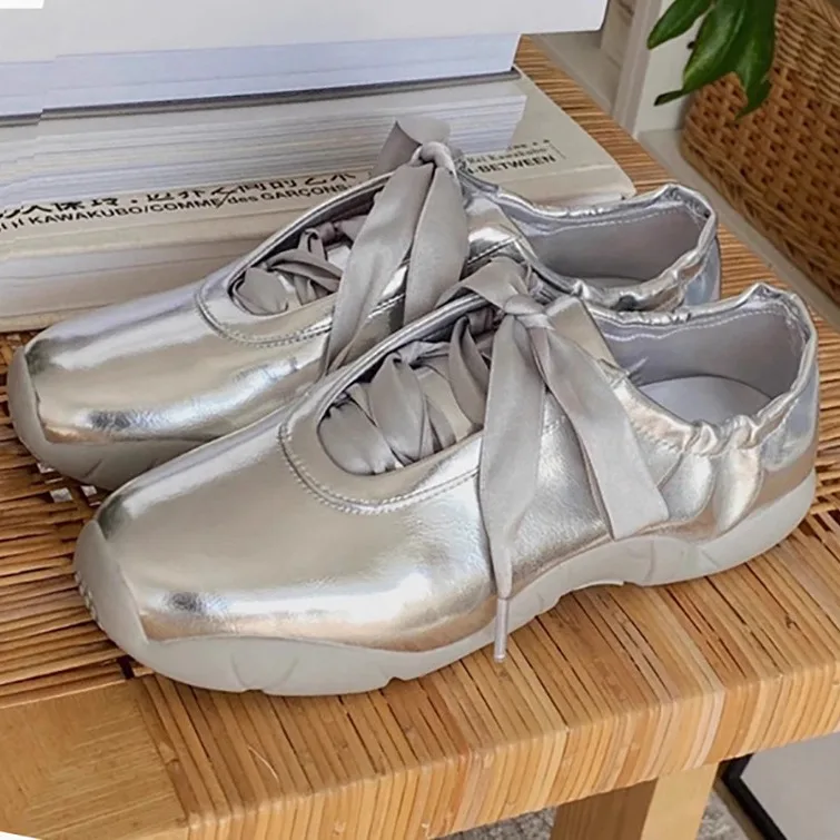 2024 Women Toe Shoe Girl Fashion Sport Pink Training Shoes Leisure Bandage Dancing Everyday Stylist Luxury Silver Fitness Yoga