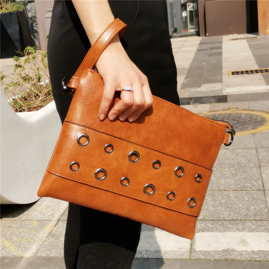 Brand design rivets Women Envelope Clutch Bag PU Leather ladies Crossbody Messenger Bag Female Shoulder bag party Clutches Wrist