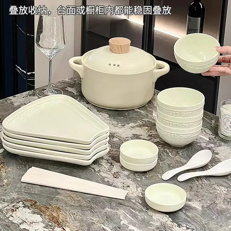 Platos y platos de viento color crema suave, vajilla de cerámica, tazones y platos blancos de alto valor con trufa, juegos, regalos de inauguración de la casa