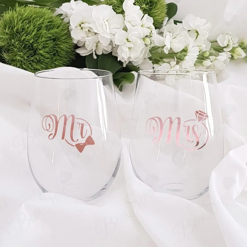 2pcs Small Labels Mr. Mrs. Glass Vinyl Stickers Rose Gold Black Size 1.6inch/4cm For Wine Cup Window Gift Box Bag Party Decor