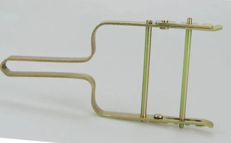 

Livestock Mouth Opener and Dosing Equipment for Farm Animals