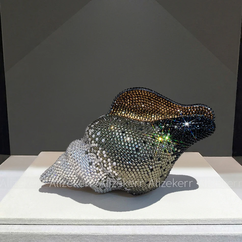 Alizekerr 3D Conch Shape Rhinestone Evening Bag Women 2026 Gorgeous Unique Sparkly Crystal Shell Handbag For Wedding Party Prom